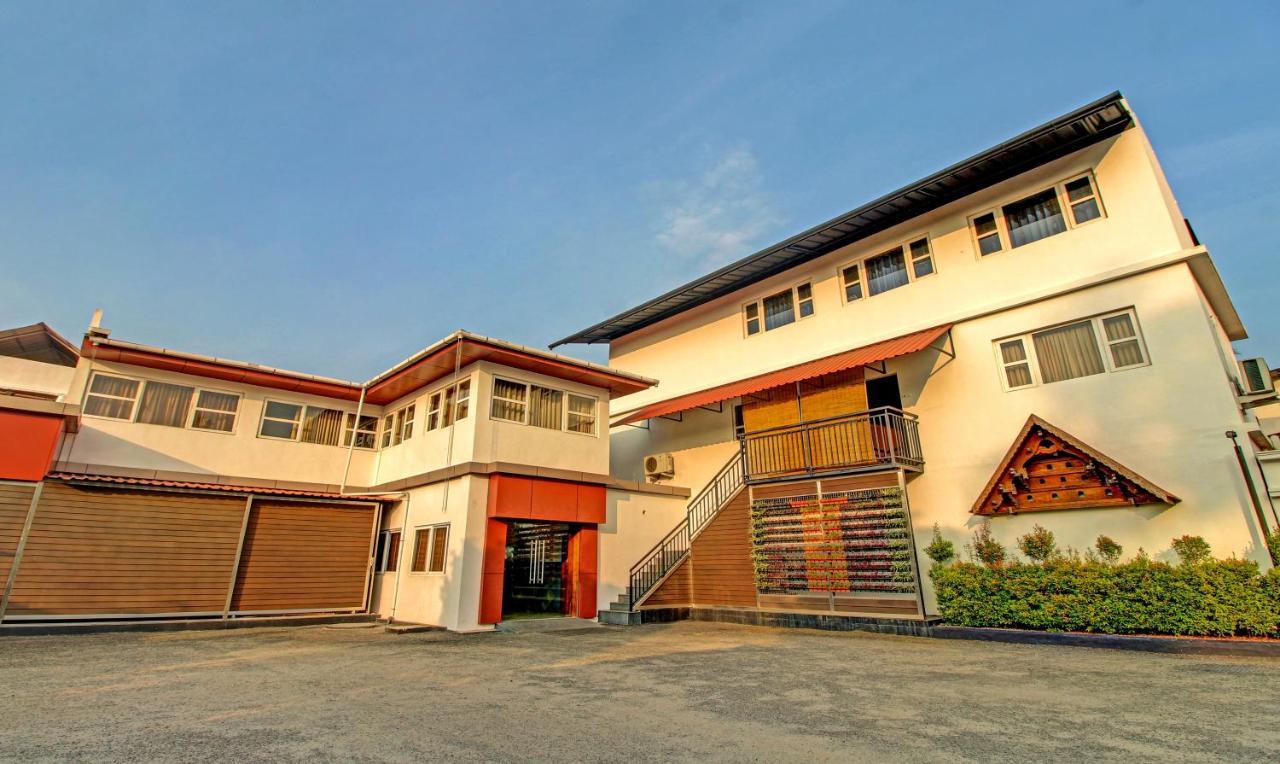 Treebo Prince Kottayam Dış mekan fotoğraf